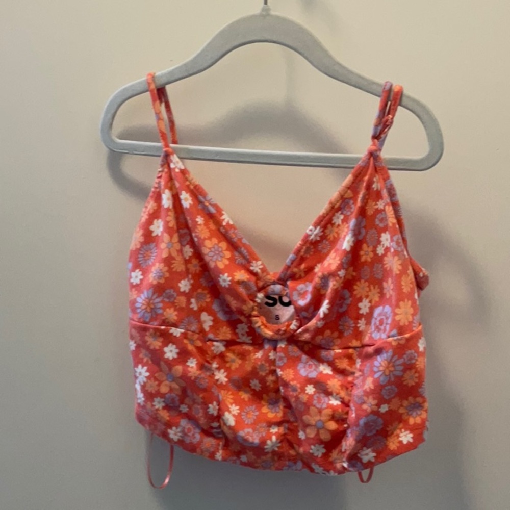 Orange flower top from kohl’s (NEVER WORN)